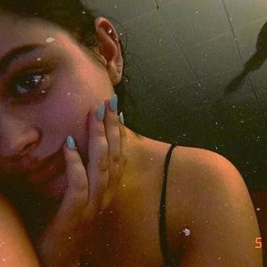 Meet your Posher, Leigha